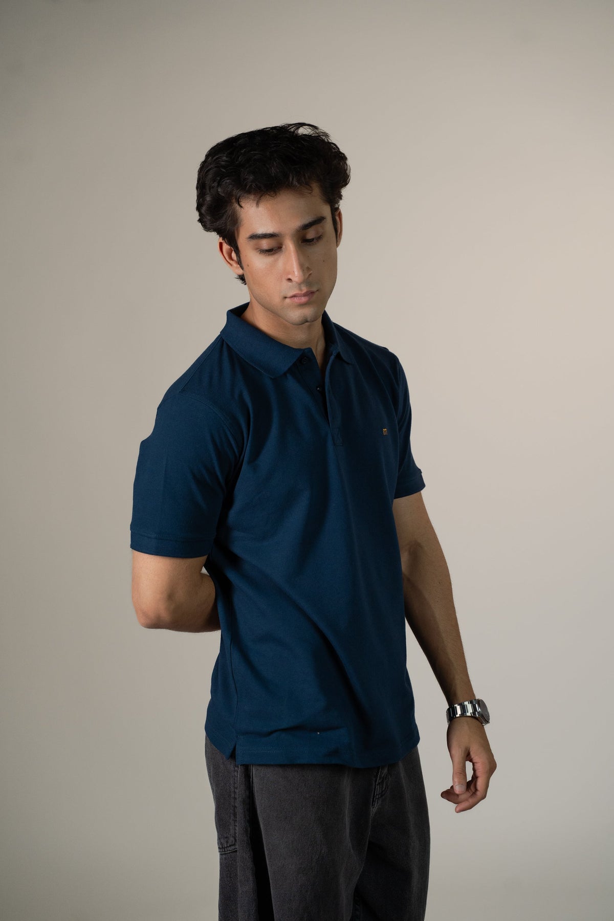 Buttonaire M emblem Stretch – Midnight Blue
