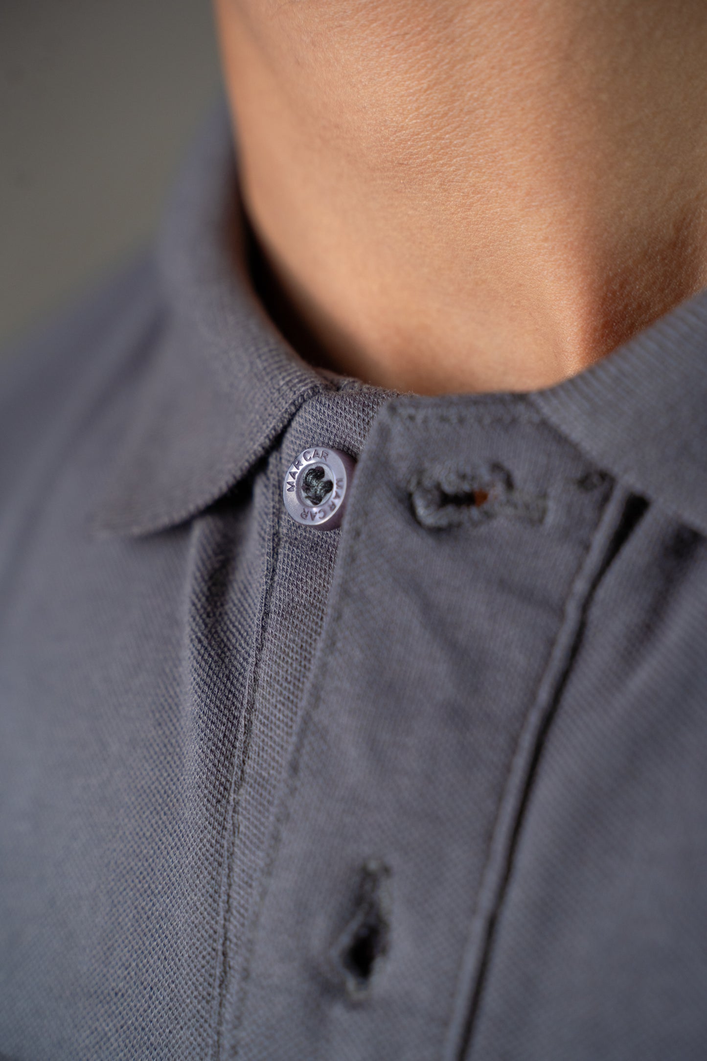 Buttonaire Signature Stretch – Carbon Grey